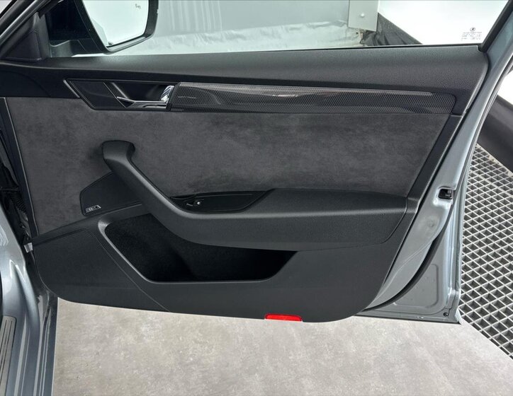 Škoda Superb Liftback 2,0 l 140 kw