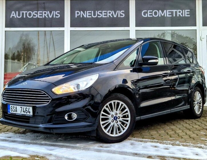 Ford S-MAX 1