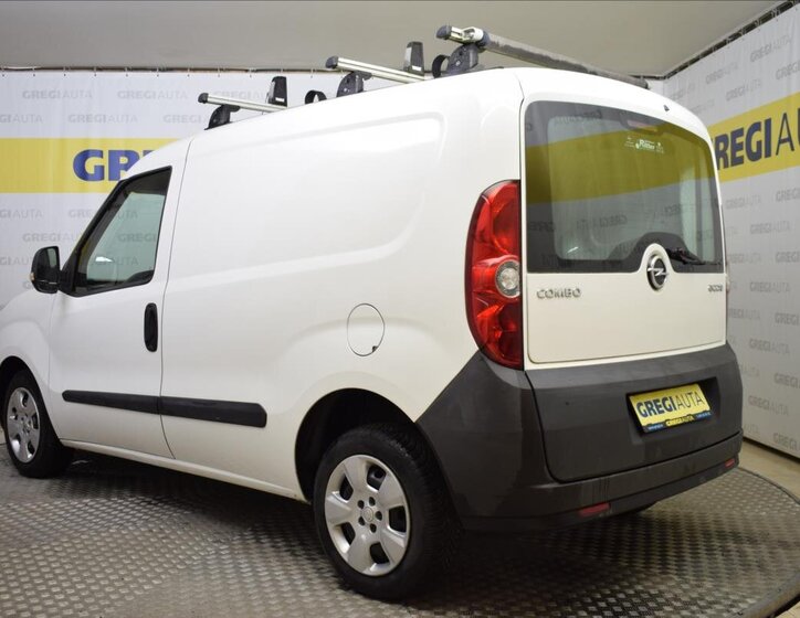 Opel Combo Ostatní 1,2 l 66 kw