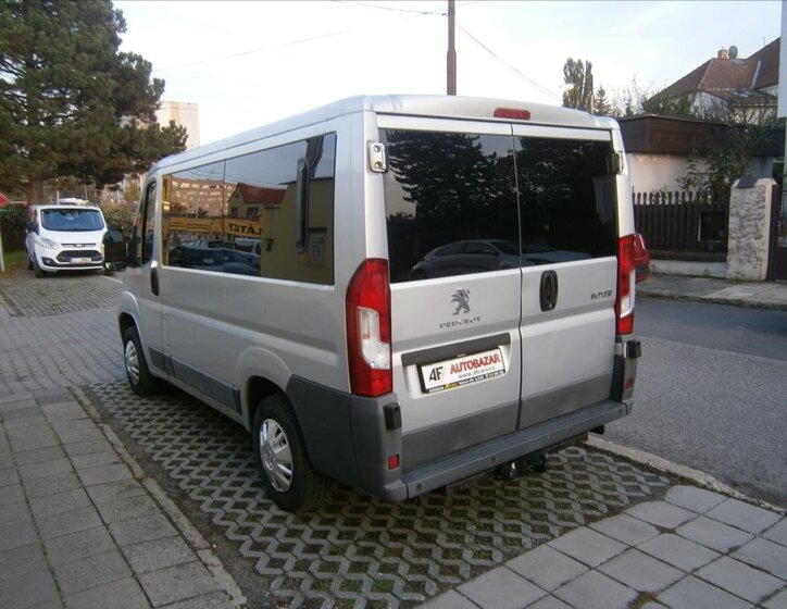 Peugeot Boxer Kombi 2,2 l 96 kw