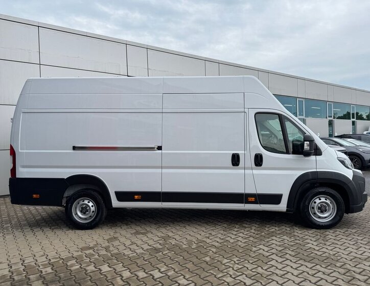 Toyota Proace Max Skříň 2,2 l 106 kw