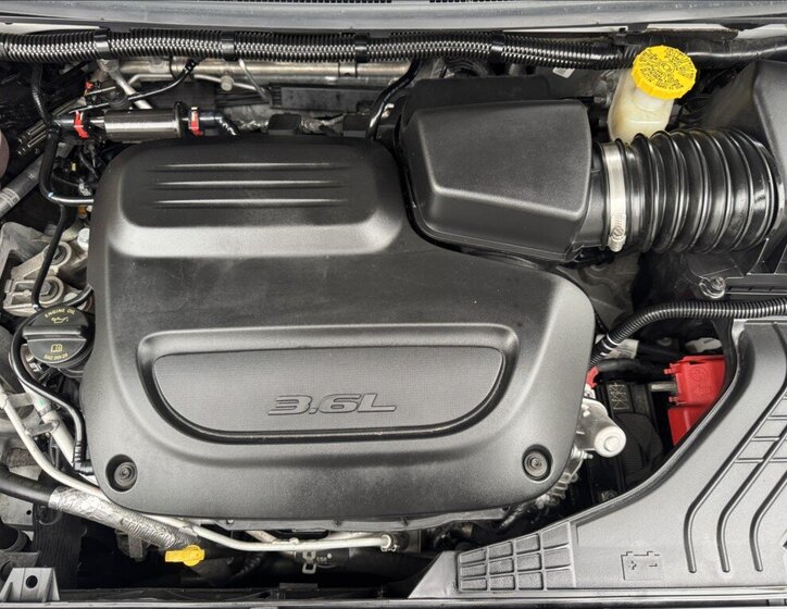 Chrysler Pacifica 47