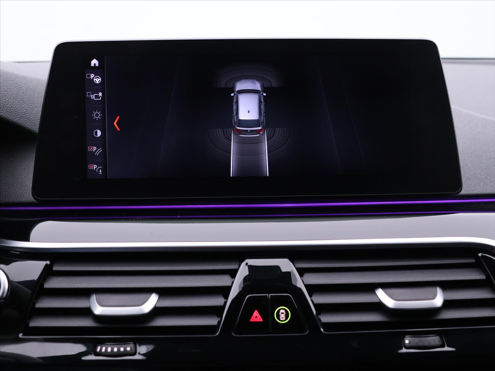 BMW Řada 5 Kombi 3,0 l 195 kw