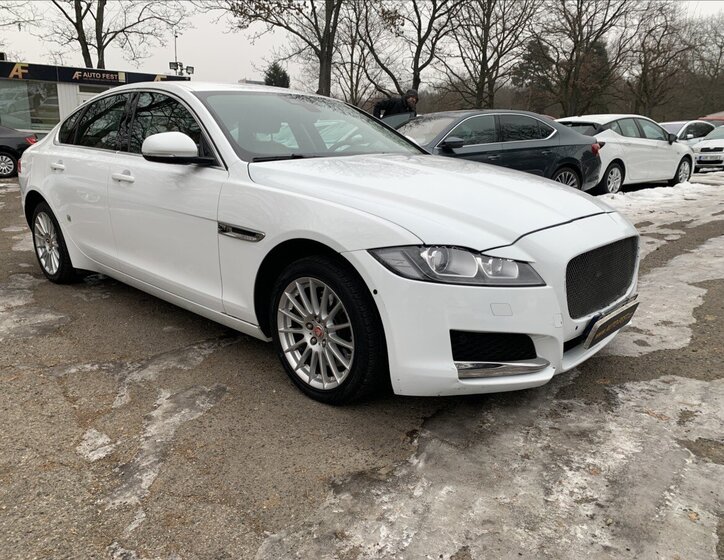 Jaguar XF Sedan 2,0 l 132 kw