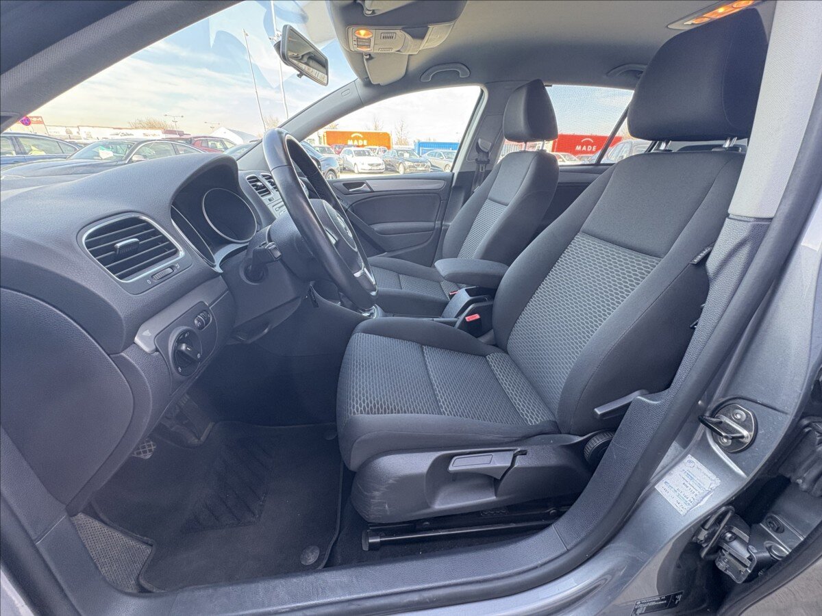 Volkswagen Golf Hatchback 1,2 l 77 kw