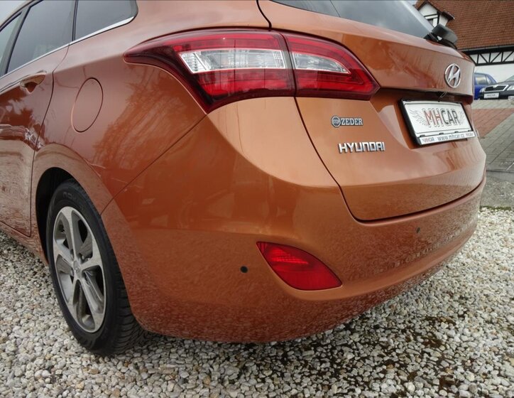 Hyundai i30 Kombi 1,6 l 99 kw