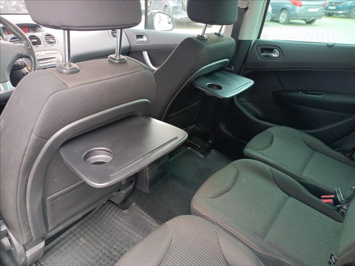 Peugeot 308 Kombi 1,6 l 686 kw