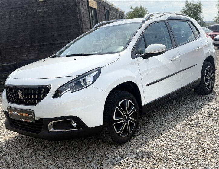 Peugeot 2008 SUV / Terénní 1,2 l 61 kw