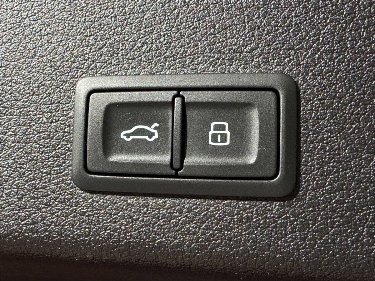 Audi e-tron SUV 0,0 300 kw