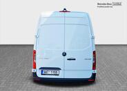Mercedes-Benz Sprinter 4