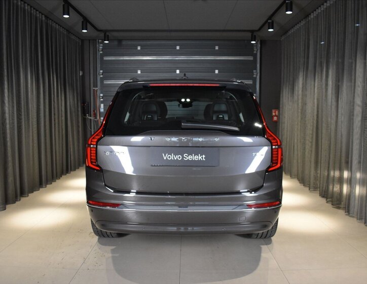 Volvo XC90 SUV / Terénní 2,0 l 228 kw