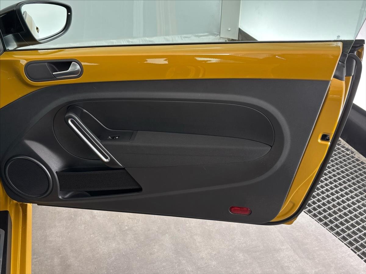 Volkswagen Beetle Hatchback 1,2 l 77 kw