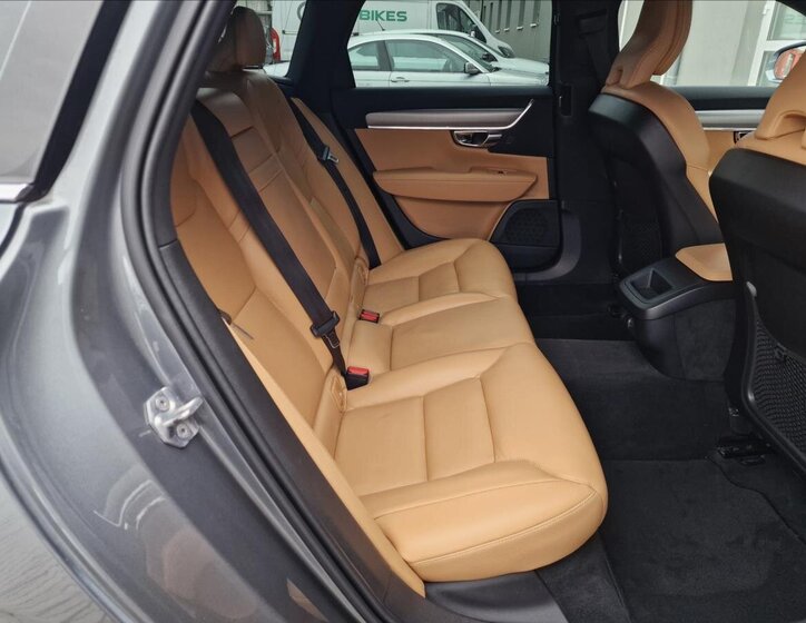 Volvo V90 Kombi 2,0 l 173 kw