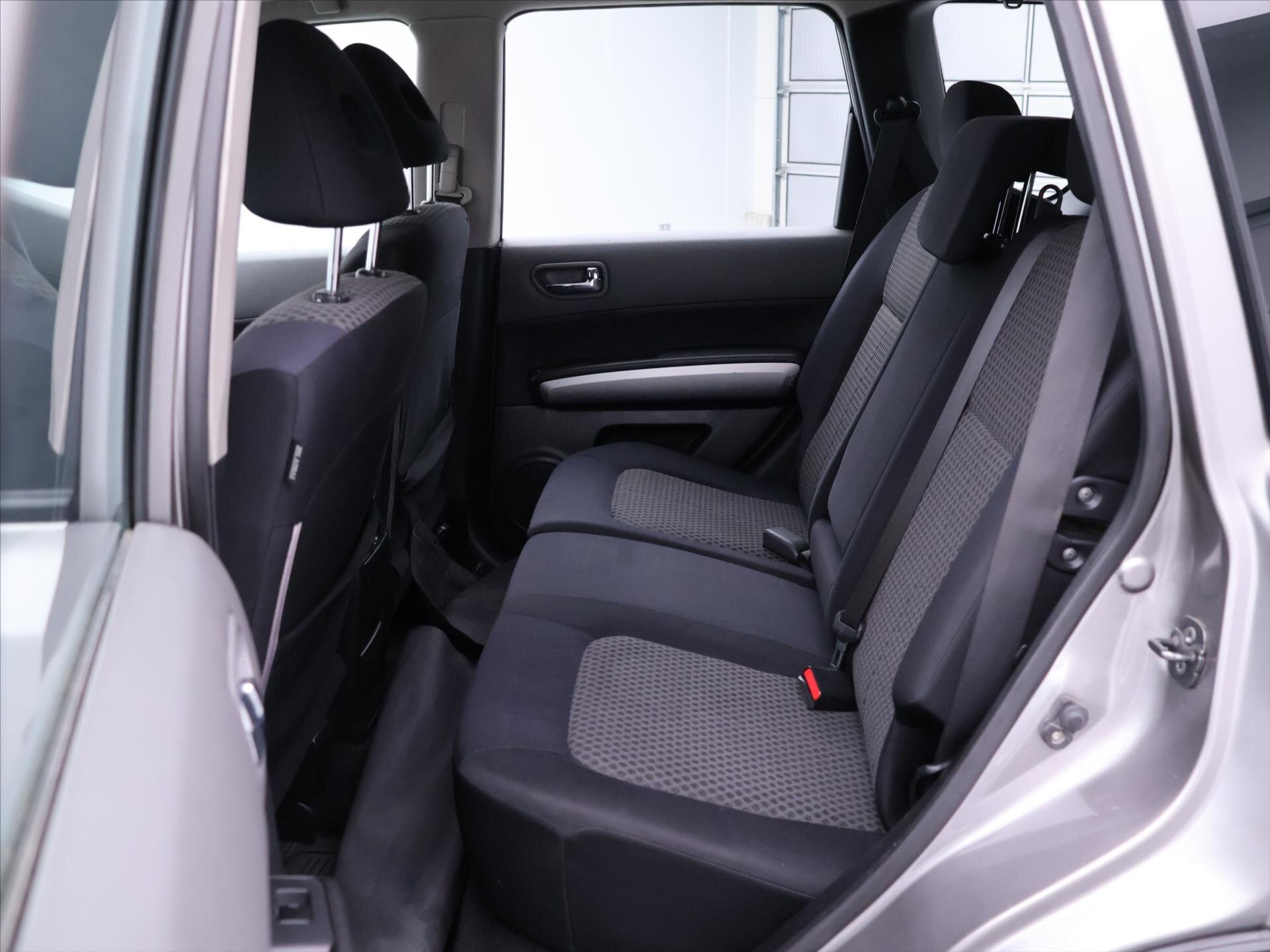 Nissan X-Trail SUV / Terénní 2,0 l 110 kw