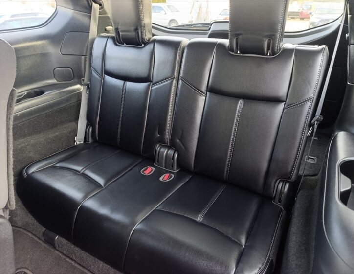 Nissan Pathfinder SUV 3,5 l 212 kw