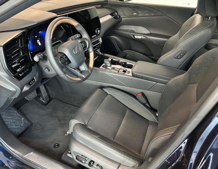 Lexus RX 450h+ SUV 2,5 l 227 kw