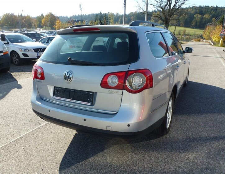 Volkswagen Passat 10