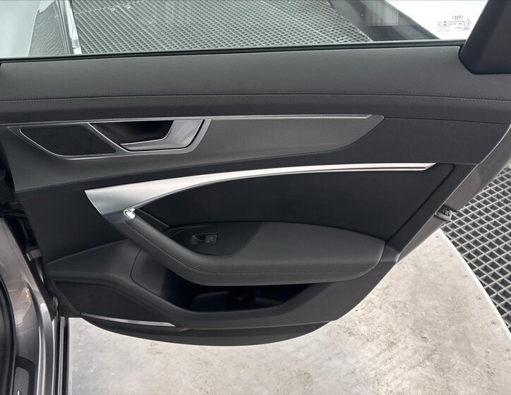 Audi A6 Allroad Kombi 3,0 l 253 kw