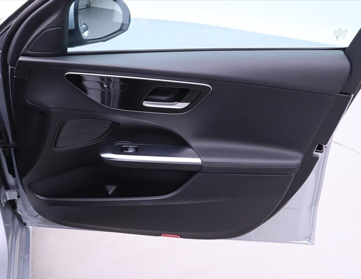 Mercedes-Benz Třídy C Sedan 1,5 l 150 kw