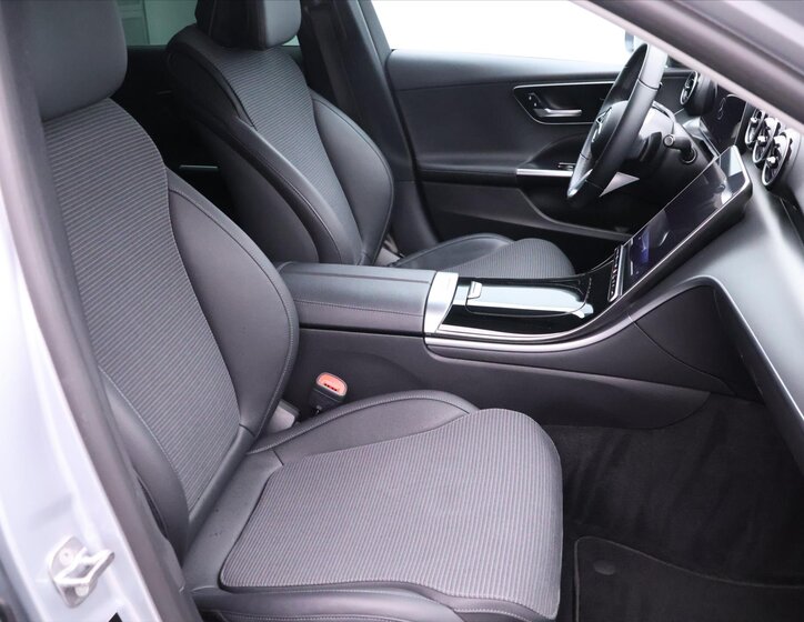 Mercedes-Benz Třídy C Sedan 1,5 l 150 kw