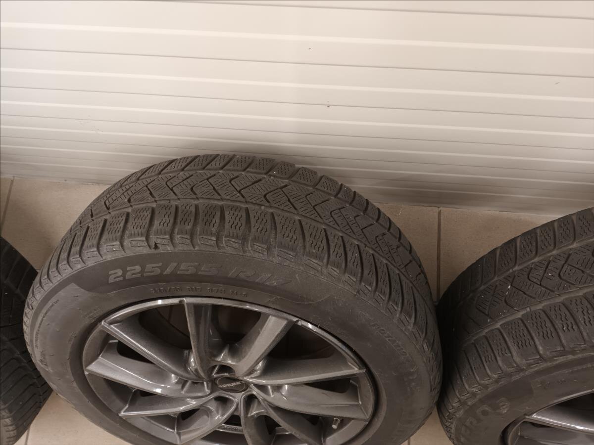 Mercedes-Benz Třídy E Kombi 3,0 l 190 kw