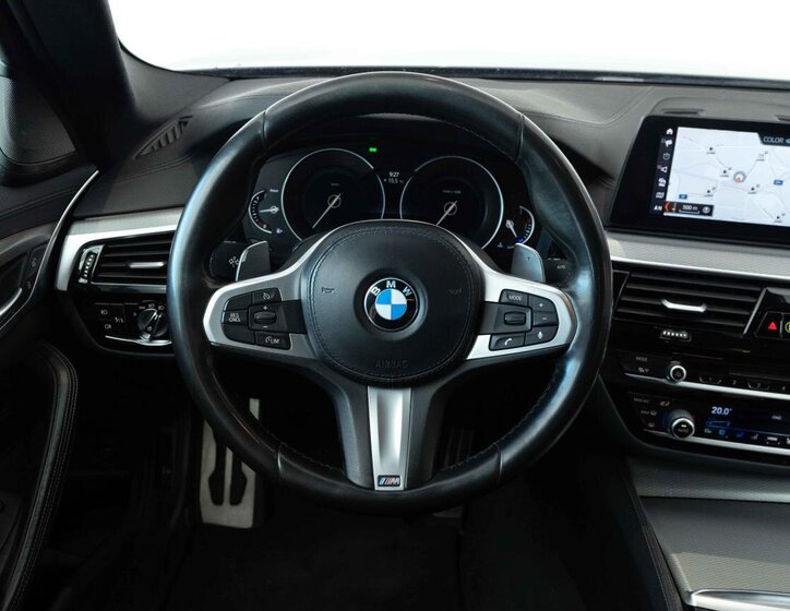 BMW Řada 5 Sedan 3,0 l 195 kw