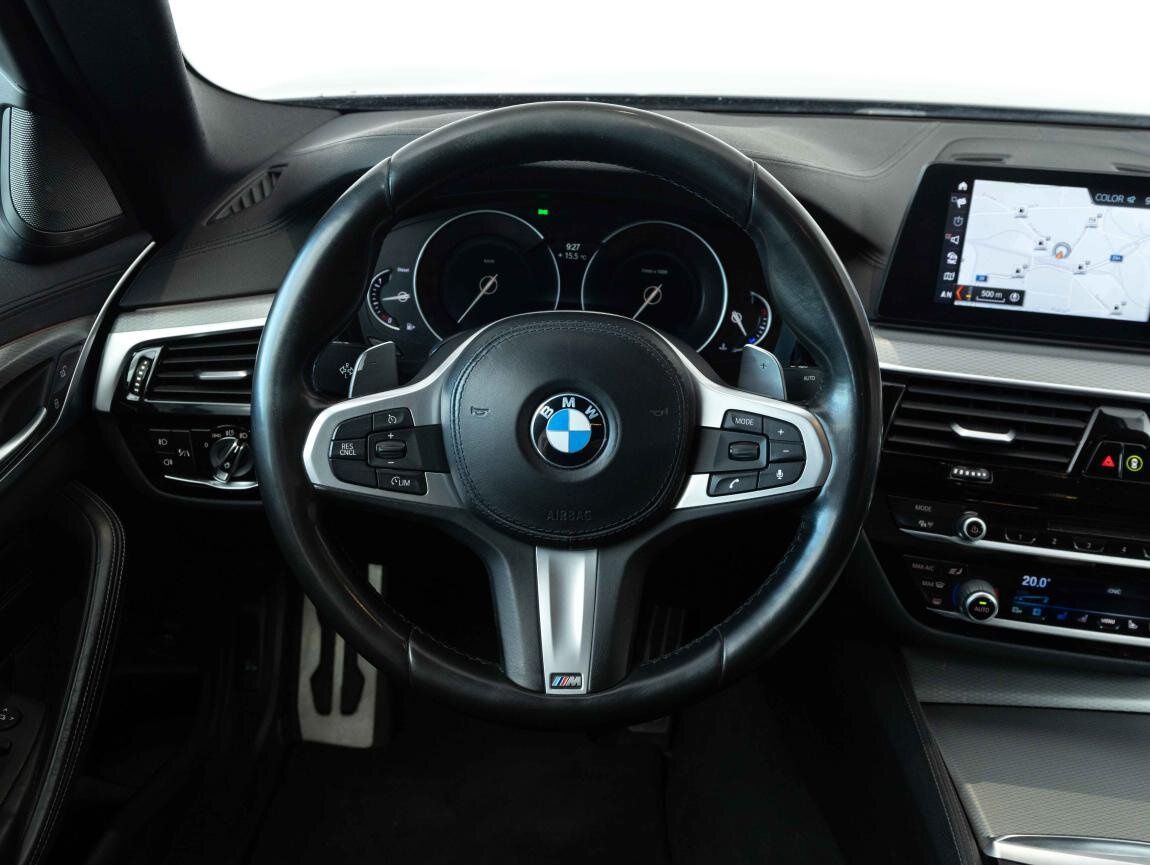 BMW Řada 5 Sedan 3,0 l 195 kw