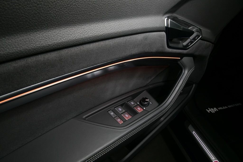 Audi e-tron SUV 0,0 300 kw