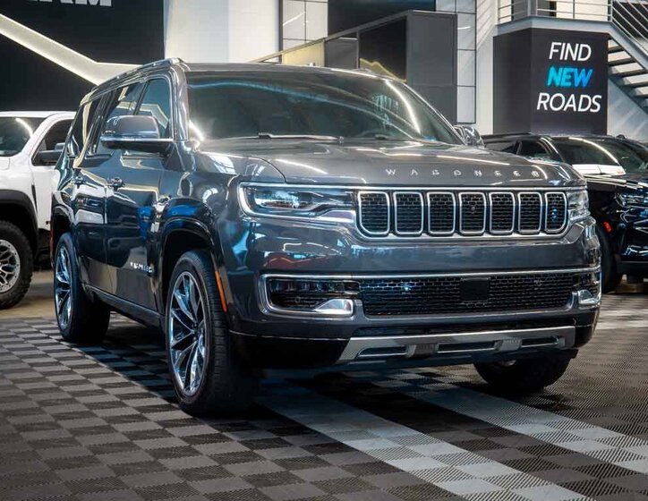 Jeep Wagoneer SUV / Terénní 5,7 l 292 kw