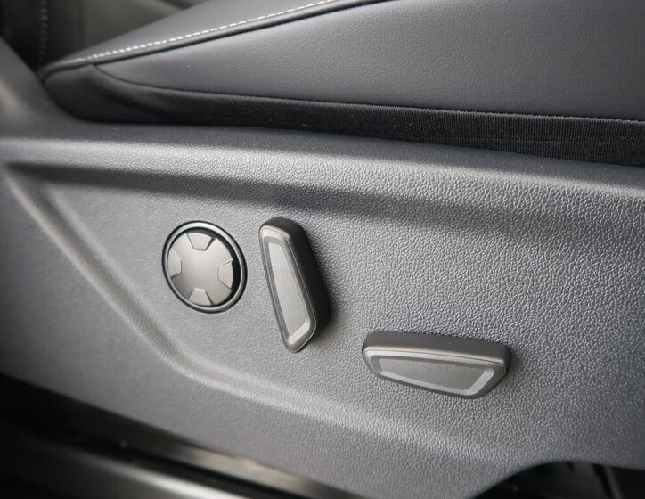 Ford Tourneo Custom VAN / Minibus 0,0 160 kw