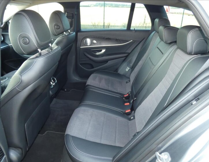 Mercedes-Benz Třídy E Kombi 2,0 l 143 kw