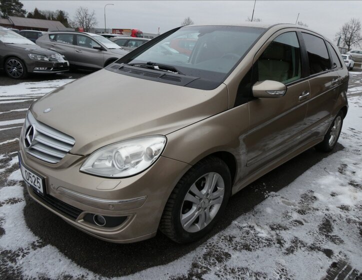 Mercedes-Benz Třídy B Hatchback 2,0 l 80 kw