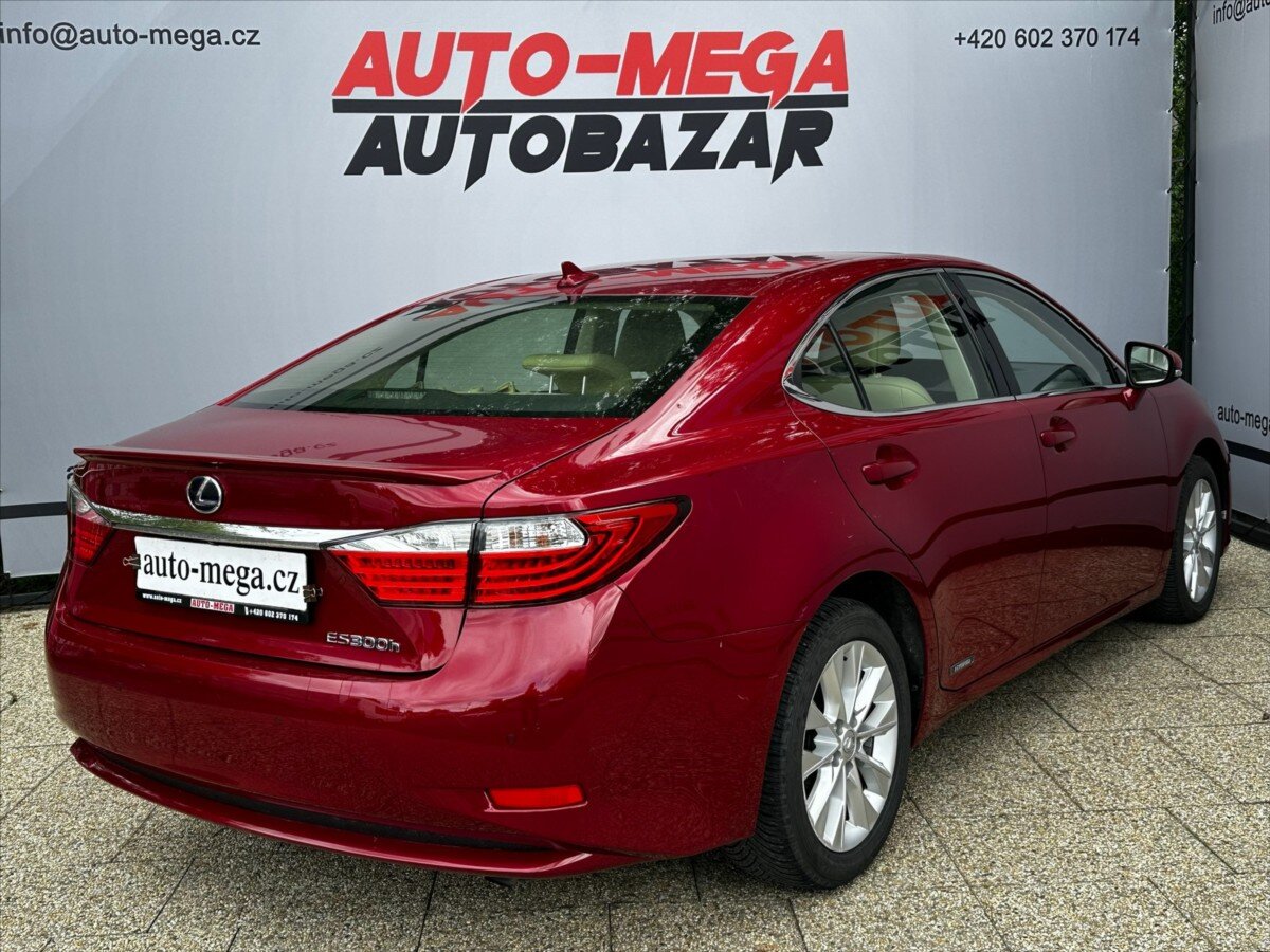 Lexus ES 300h Sedan / Limuzína 3,0 l 116 kw