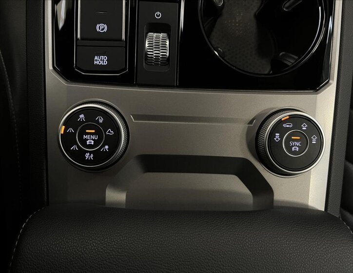 Volkswagen Touareg SUV / Terénní 3,0 l 210 kw