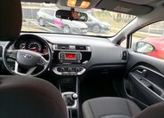 KIA Rio 10