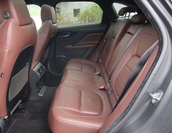 Jaguar F-Pace SUV / Terénní 3,0 l 280 kw