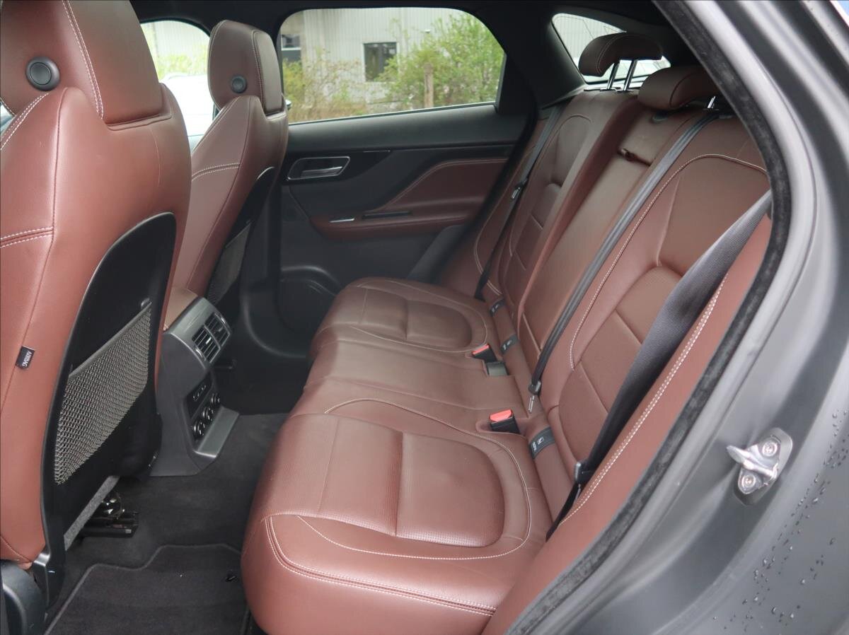 Jaguar F-Pace SUV / Terénní 3,0 l 280 kw