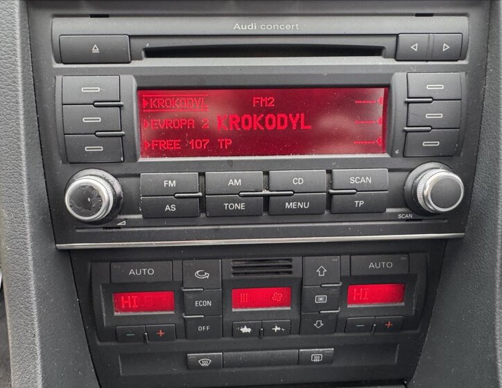 Audi A4 Kombi 2,0 l 103 kw