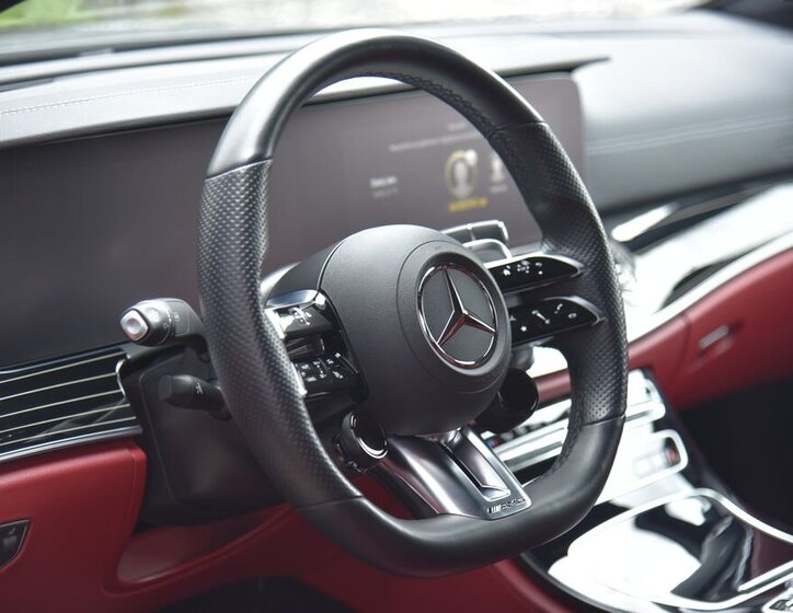 Mercedes-Benz CLS Sedan 3,0 l 320 kw