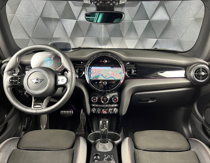 Mini Cooper Hatchback 2,0 l 170 kw