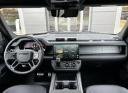 Land Rover Defender SUV / Terénní 4,4 l 467 kw
