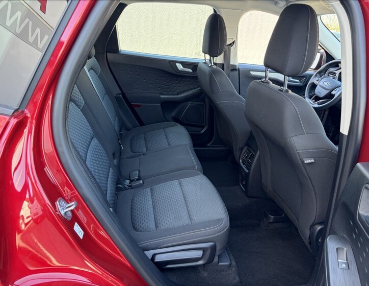 Ford Kuga Kombi 2,0 l 140 kw