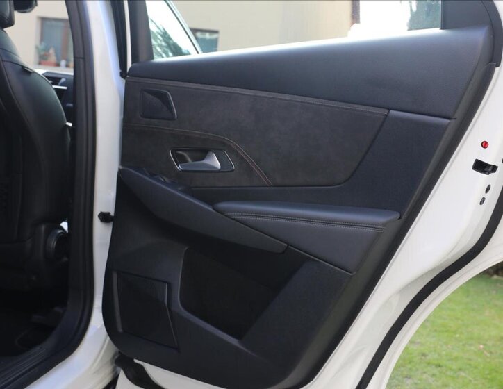 DS Automobiles DS7 Crossback Kombi 2,0 l 130 kw