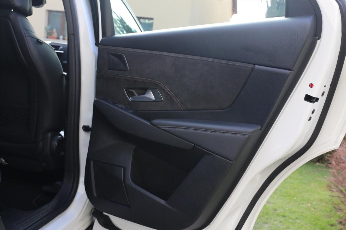 DS Automobiles DS7 Crossback Kombi 2,0 l 130 kw