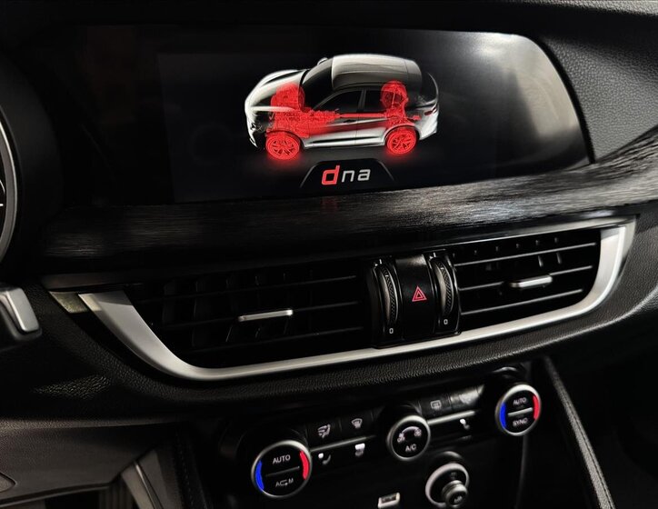 Alfa Romeo Stelvio 29