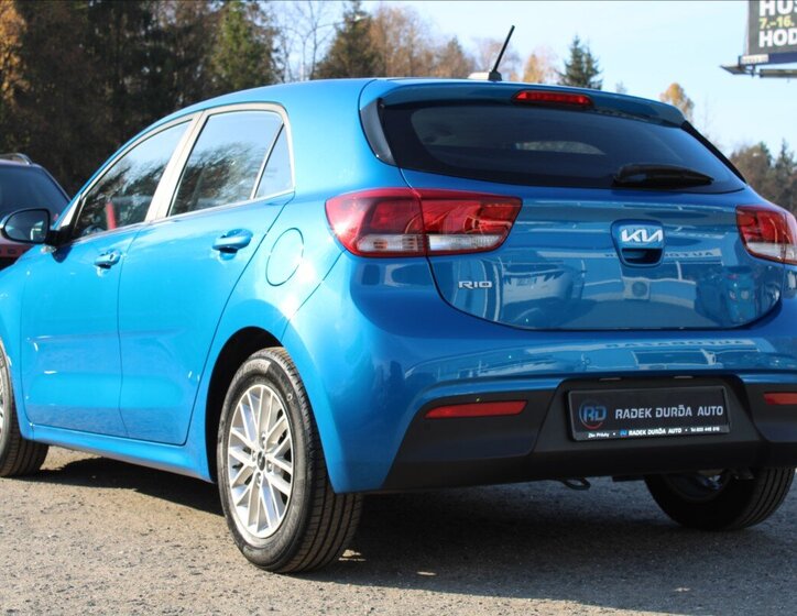 KIA Rio 7