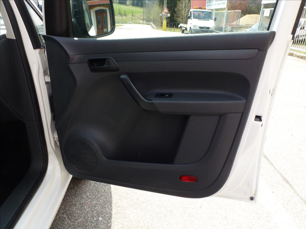 Volkswagen Caddy Skříň 1,6 l 75 kw