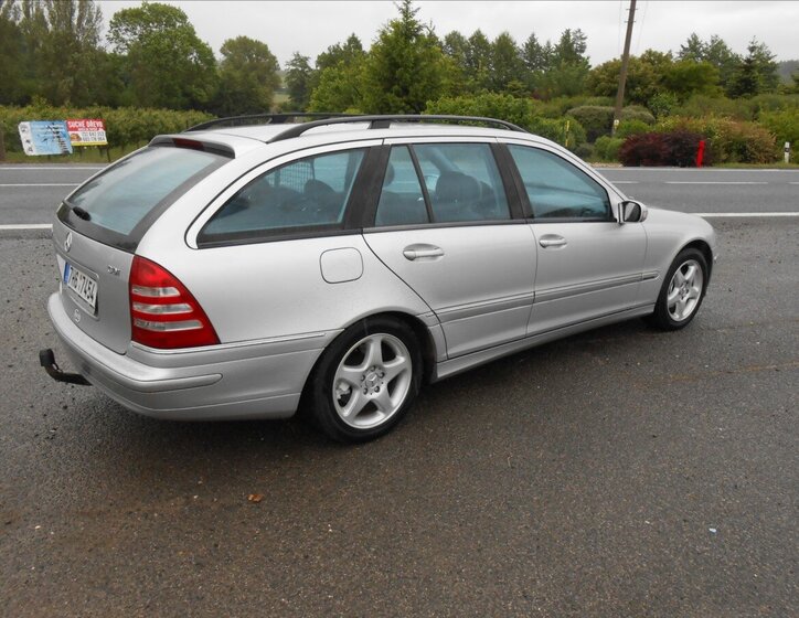 Mercedes-Benz Třídy C Kombi 2,1 l 90 kw
