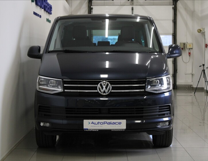 Volkswagen Multivan 2