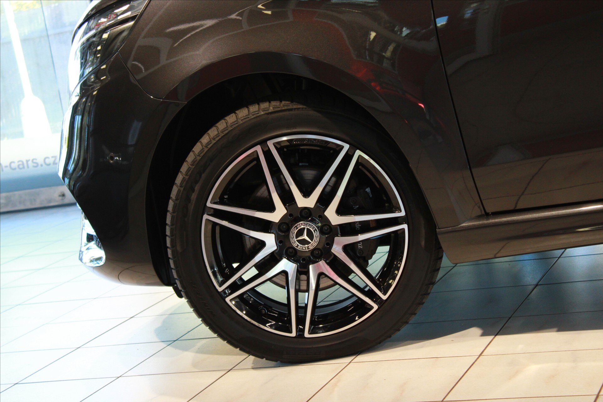 Mercedes-Benz Třídy V MPV 2,0 l 174 kw